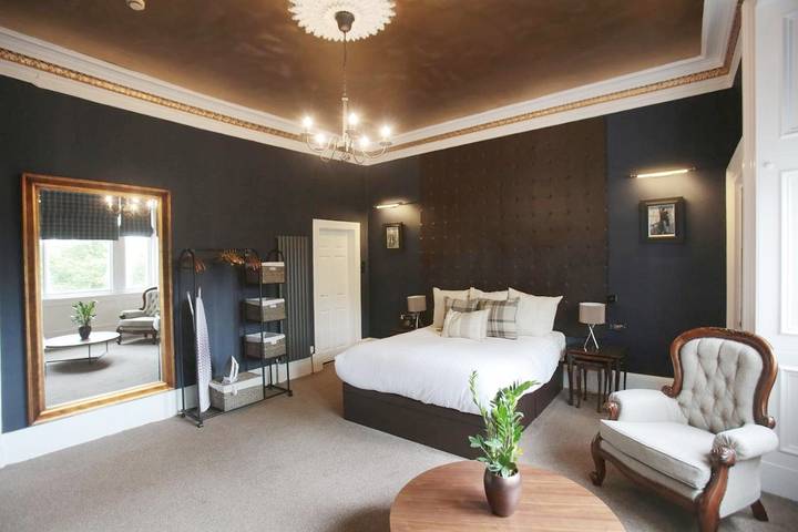 Maison d’hôte pour 2 personnes, avec Jacuzzi à Glasgow