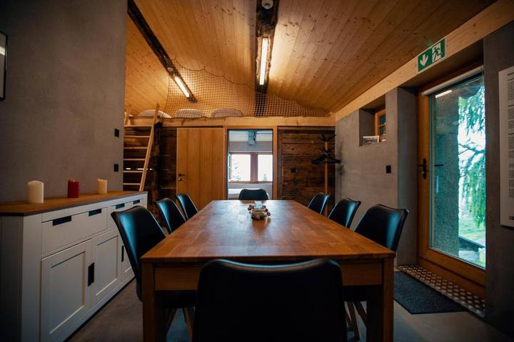 Hôtel pour 14 personnes, avec vue ainsi que terrasse et jardin, animaux acceptés à Mollens - 4