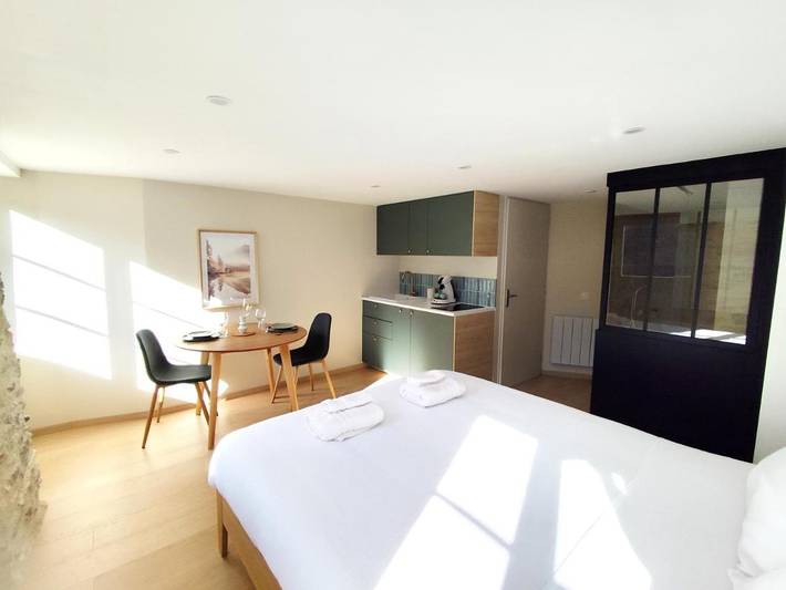 Gîte pour 4 personnes, avec jacuzzi et jardin dans Saint-Maximin - 2