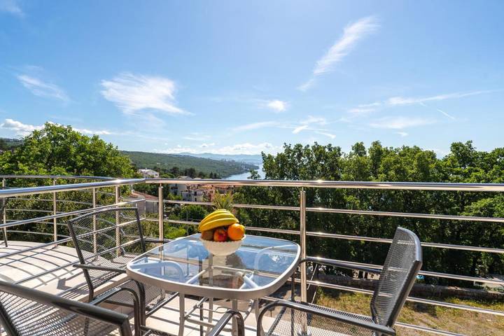 Chambre d’hôte pour 3 personnes, avec jardin ainsi que piscine et vue dans Grad Opatija - 2