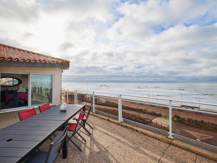Appartement de vacances pour 8 personnes, avec Vue sur l’océan ainsi que Balcon et Terrasse