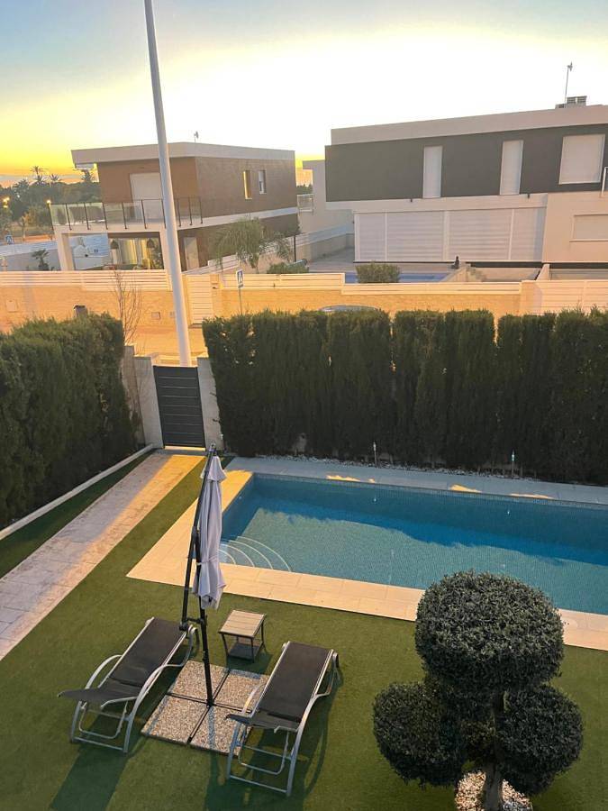 Casa rural para 8 personas, con jardín y piscina en Santa Pola - 4