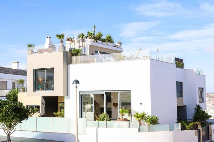 Casa de vacaciones para 8 personas, con sauna y vistas además de piscina y terraza en Lourinhã