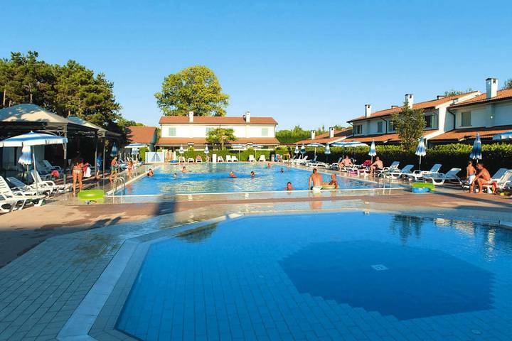 Ferienwohnung für 6 Personen, mit Pool und Kinderpool sowie Terrasse in Bibione - 4