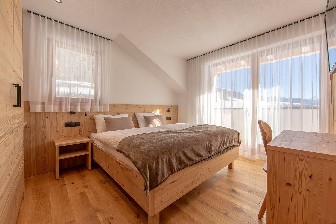 Bauernhaus 'Apt Aurora' mit Bergblick, Gemeinschaftsgarten und Wi-Fi in Villgratner Berge, Niederdorf