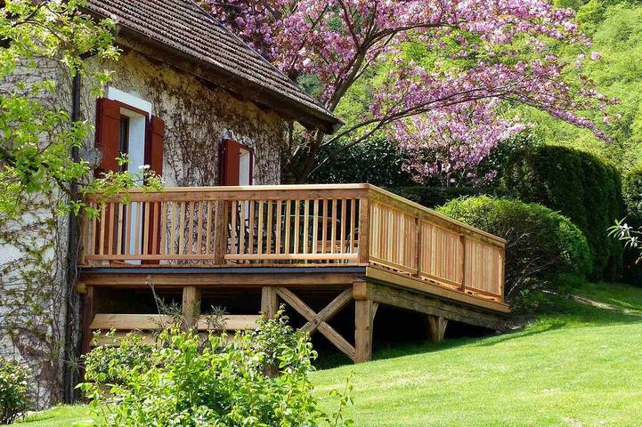 Ferienhaus für 4 Personen, mit Balkon und Garten in Lana