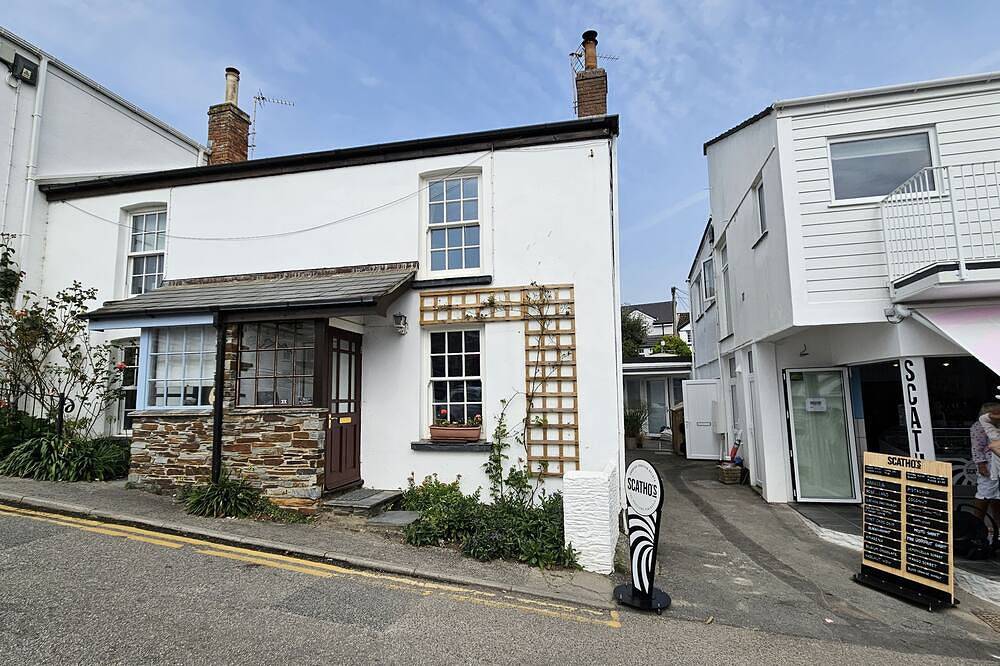 Hillside Cottage -  a cottage that sleeps 5 guests  in 2 bedrooms in Portscatho, Cornwall