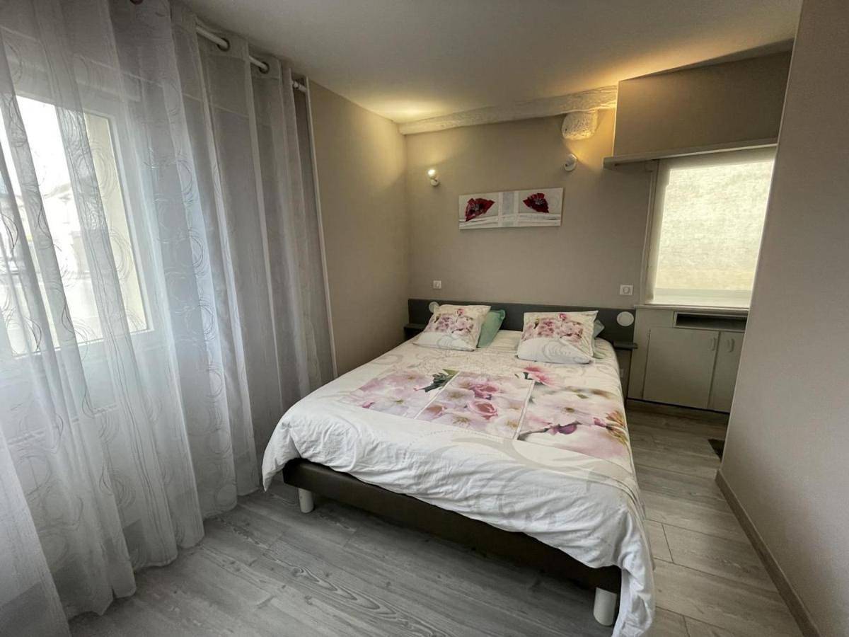 Holiday Home (6 Adults) in Vineuil, Région de Blois