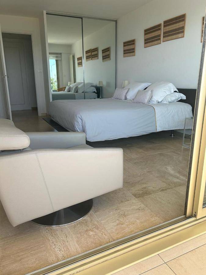 Gîte pour 5 personnes, avec vue et balcon dans Plage du Palm Beach - 3