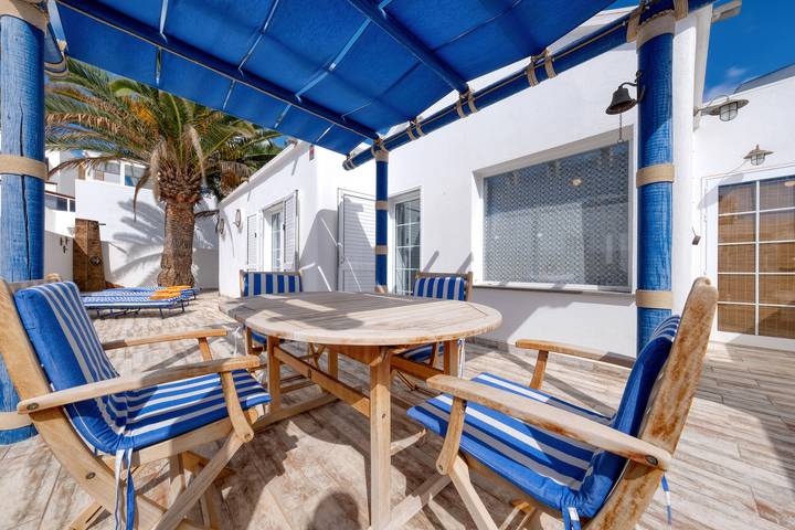 Ferienhaus für 4 Personen, mit Terrasse und Pool in Playa Honda