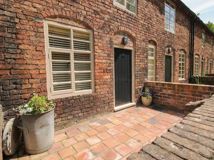 Cottage for 2 people, with garden, with pets in Shropshire Hills