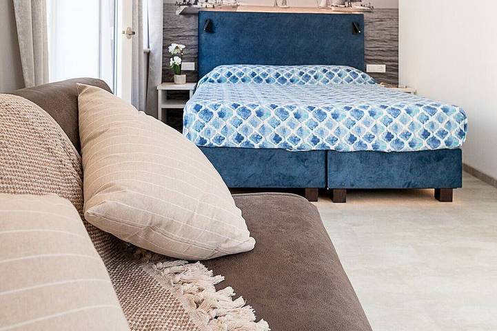 Appartamento intero, Regarda - Baur Suite 1, design nel centro di Bardolino in Spiaggia Punta Cornicello (Bardolino), Bardolino