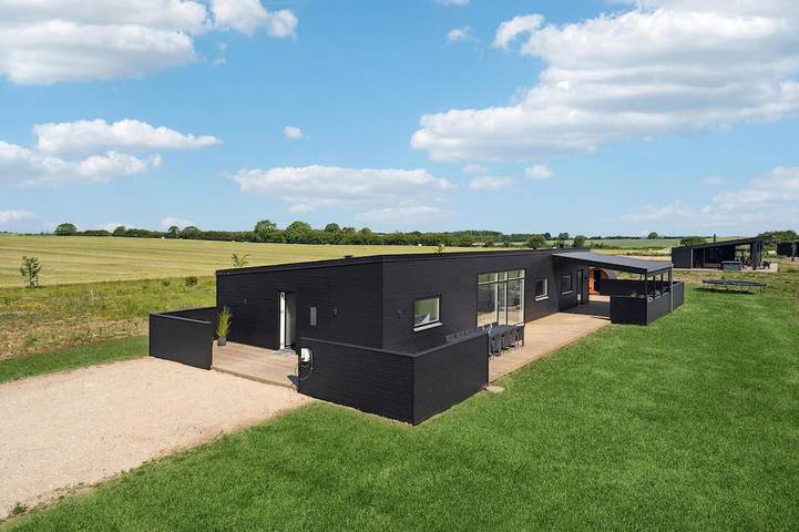 Ferienhaus für 12 Personen, mit Whirlpool und Garten sowie Sauna, mit Haustier in Mørkholt