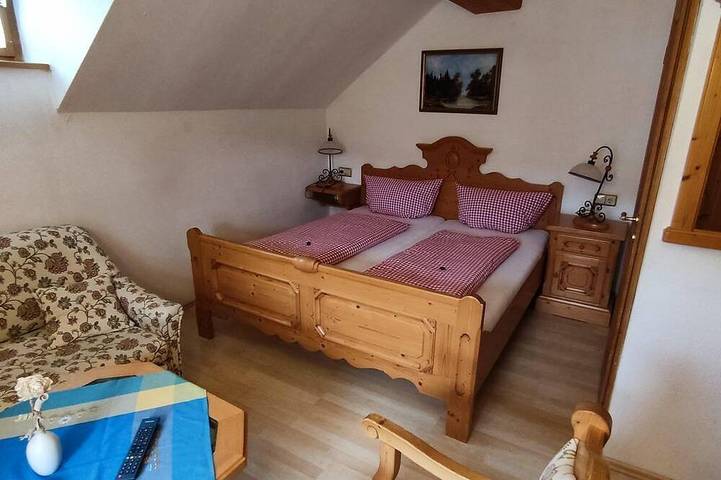 Doppelzimmer (5), Dusche, Wc, 2 Aufb. mgl. - Berggasthaus Schöne Aussicht in Klingenthal, Chemnitz und Umgebung