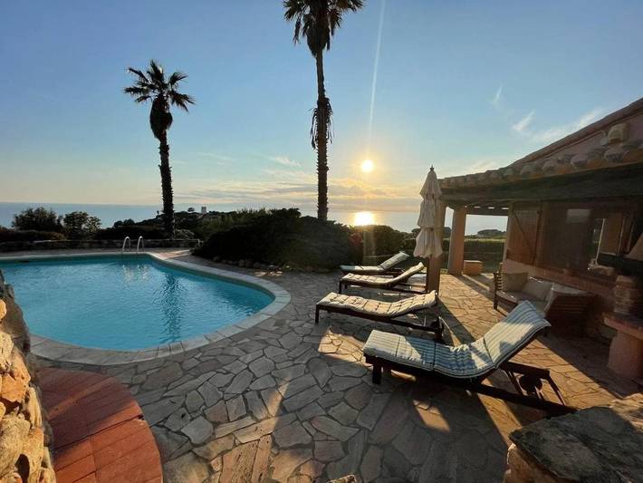 Chalet para 8 personas, con jardín además de vistas y piscina, Se admiten mascotas - 1