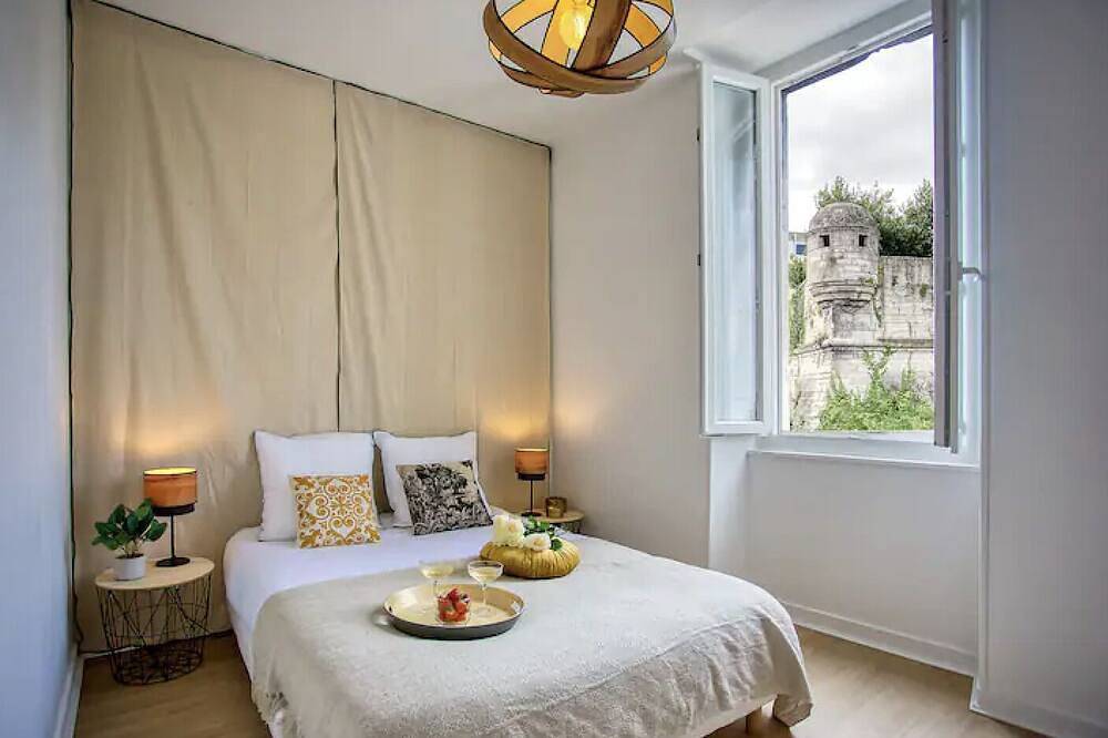 Entire apartment, The vegetal suite hyper centre in Angoulême, Charente