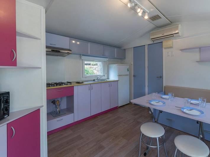 Wohnwagen für 6 Personen, mit Kinderpool im Luberon - 3