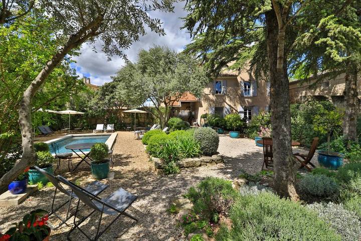 Chambre d’hôte pour 2 personnes, avec vue ainsi que piscine et jardin
