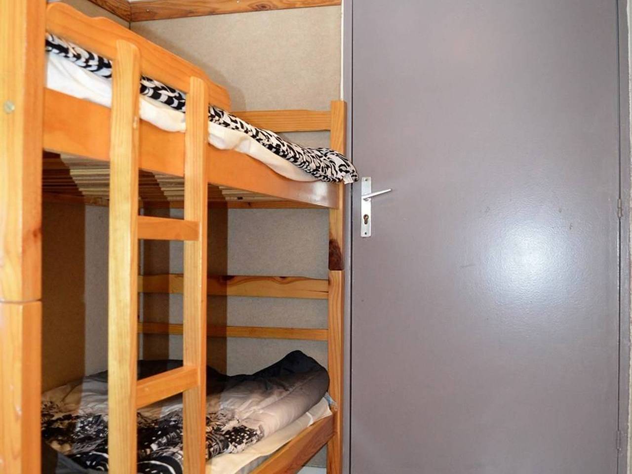 Entire studio, Mezzanine Studio with Wifi in Les Angles in Les Angles, Parc naturel régional des Pyrénées catalanes