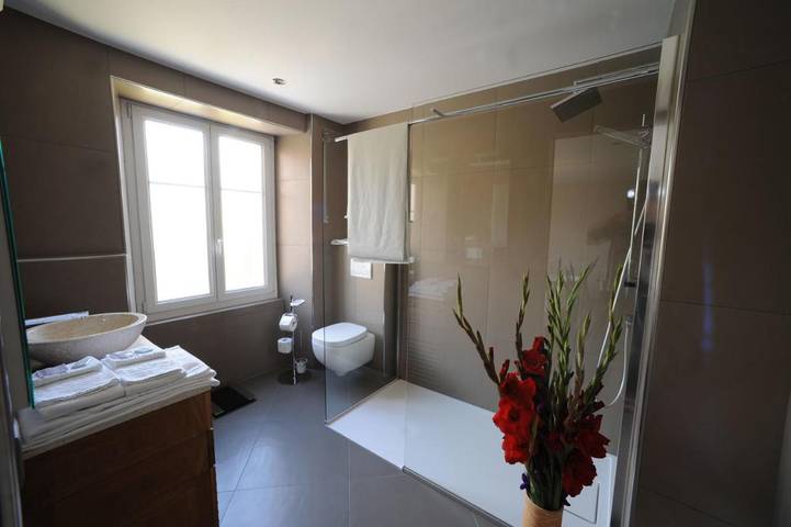 Hôtel pour 2 personnes, avec vue ainsi que jardin et sauna, animaux acceptés à La Chaux-de-Fonds - 3