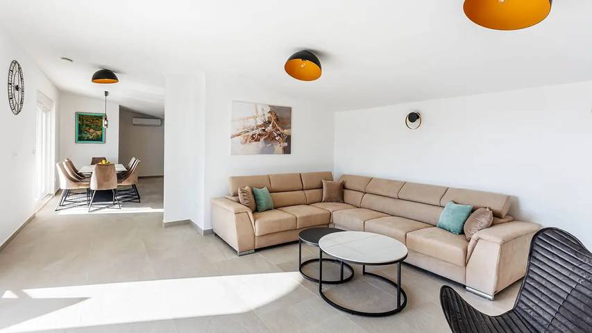 Villa pour 13 personnes, avec piscine et jardin à Sevid - 2