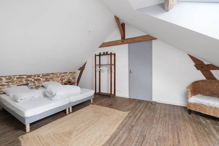 Gîte pour 2 personnes, avec Jacuzzi ainsi que Jardin et Vue sur le lac dans Vallons-de-l'Erdre - 2