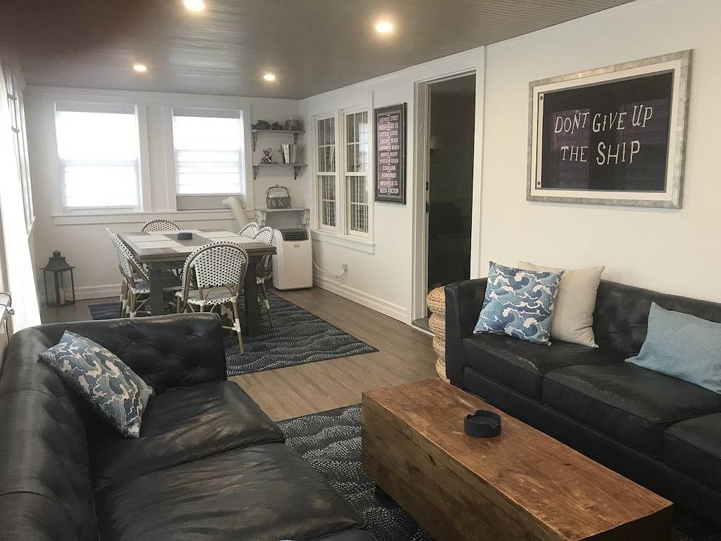 Privatstrand - 5 Schlafzimmer, 3 Bäder, 10 Personen bequem - Ocean Glimpses in Waterford (CT), Connecticut