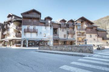 Gîte pour 4 personnes, avec jardin dans Office De Tourisme De Serre Chevalier Bureau De Saint Chaffrey