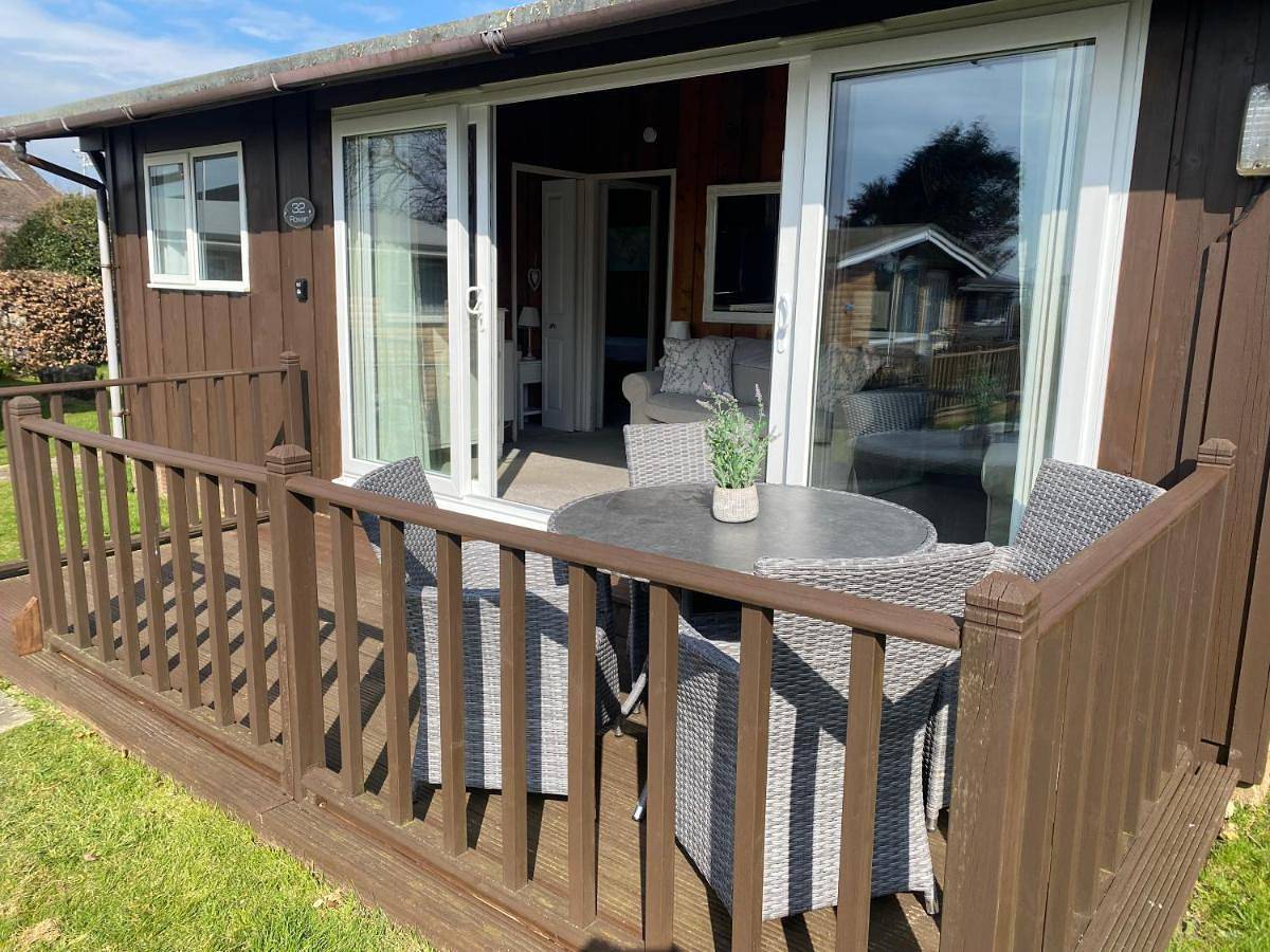 Chalet Thirty Two in Seaton, Devon