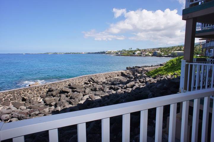 Vacation rental for 2 people, with pool and hot tub as well as balcony in Kailua-Kona