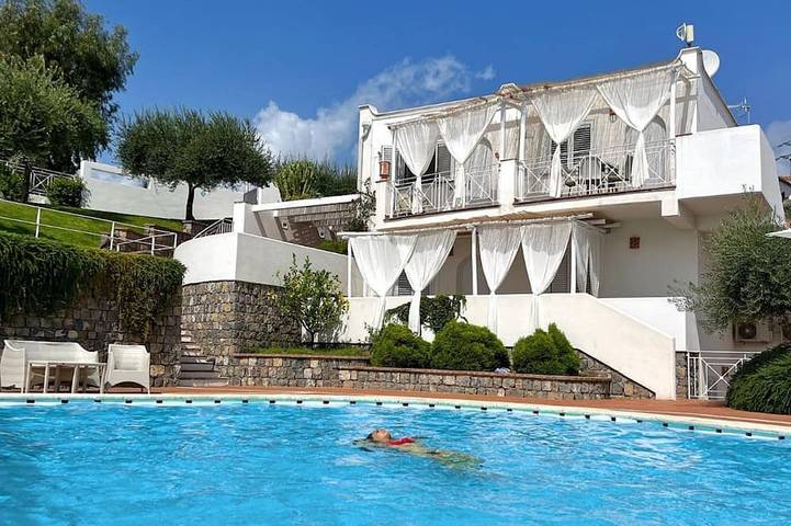 Holiday apartment for 2 people, with pool and garden - 1