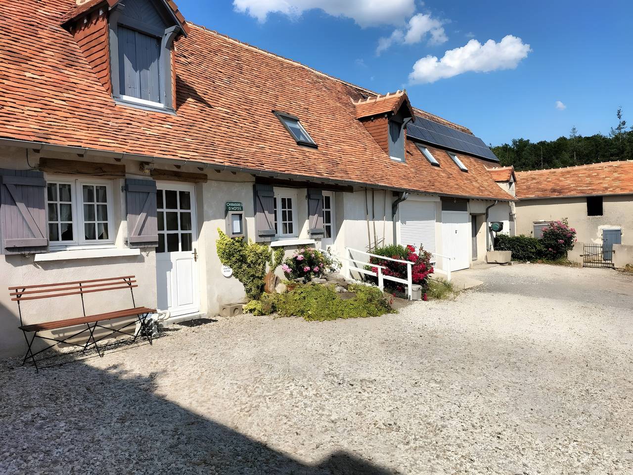 Gästezimmer „La Ferme Des Bigornes - Cheval“ mit gemeinsamer Terrasse, Garten & Wlan in Châtillon-sur-Indre, Châteauroux und Umgebung