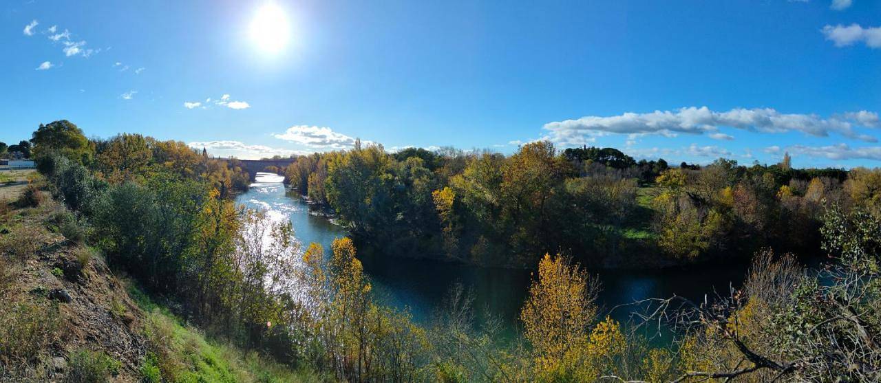 La Villa Pangea un havre de paix unique avec vue sur la rivière et la nature in Gignac, Région de Lodève