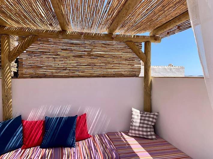 Apartamento para 4 personas, con Terraza además de Piscina y Vistas en Canillas de Aceituno