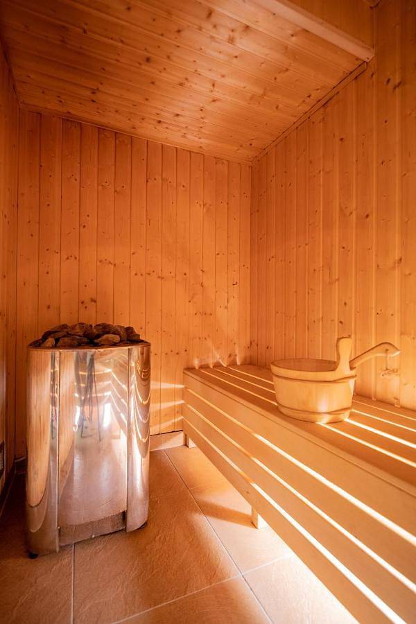 Ferienanlage für 3 Personen, mit Pool und Whirlpool sowie Balkon und Sauna in Swinemünde - 4