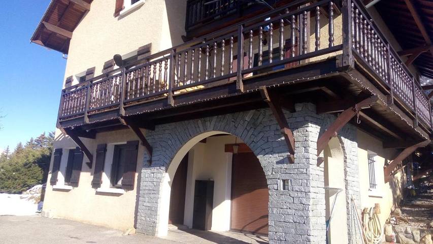 Gîte pour 4 personnes, avec vue sur le lac ainsi que vue et jardin à Eygliers - 3