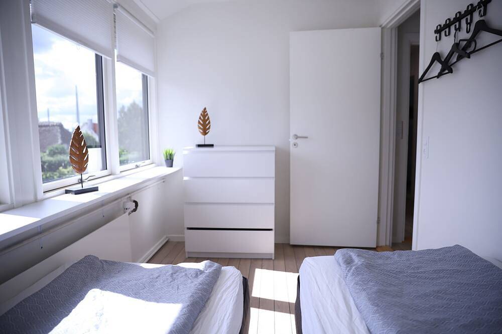 Large Odense Home w/ Rooftop Terrace, 2 Kitchens & Free Parking in Odense, Odense en omgeving