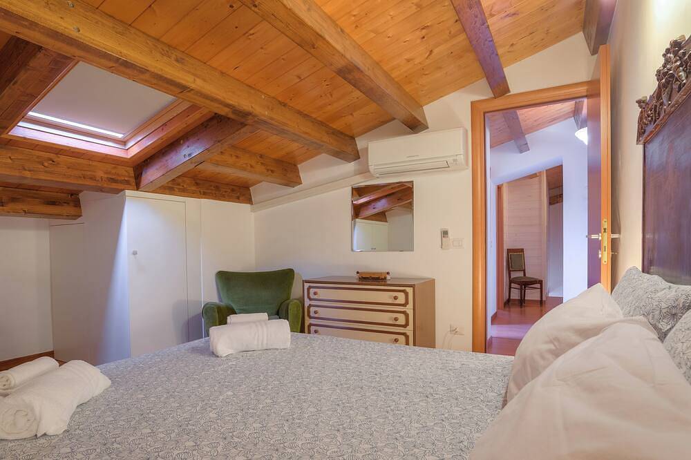 Appartement entier, Agamennone, appartement neuf et spacieux avec terrasse, à 20 mètres de la mer in Punta Secca, Santa Croce Camerina