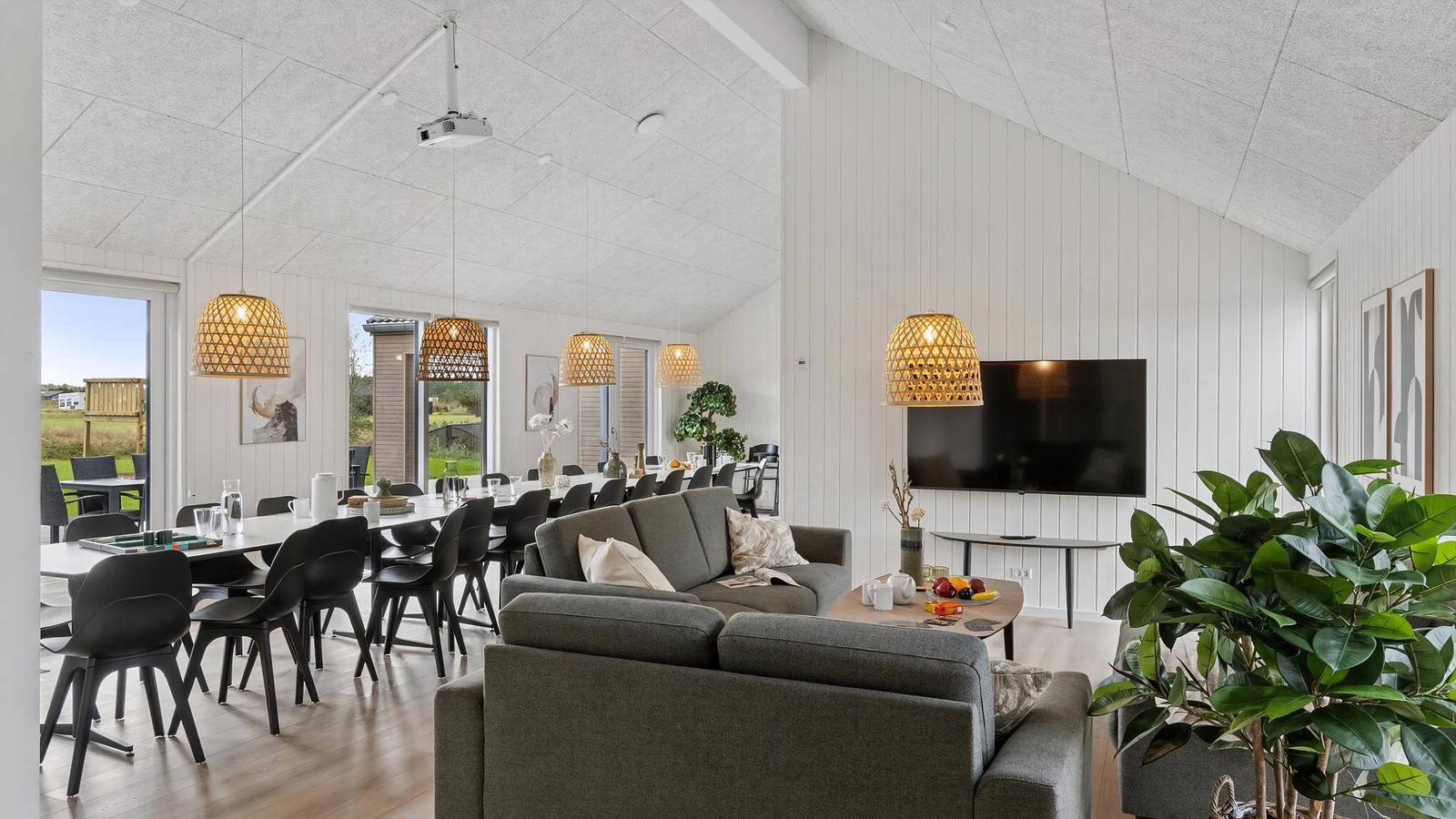 Ferienhaus mit Pool in Ivenack für 26 Personen – 780 in Ivenack, Mecklenburgische Seenplatte