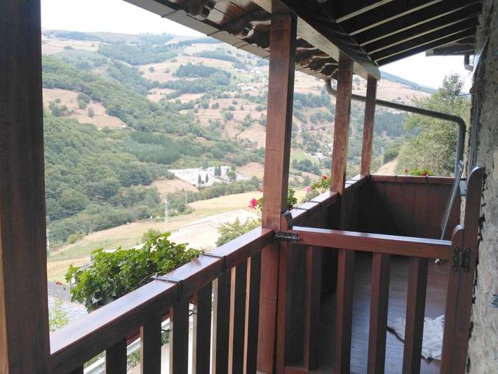 Casa rural para 4 personas, con balcón y vistas en Comarca del Narcea - 3