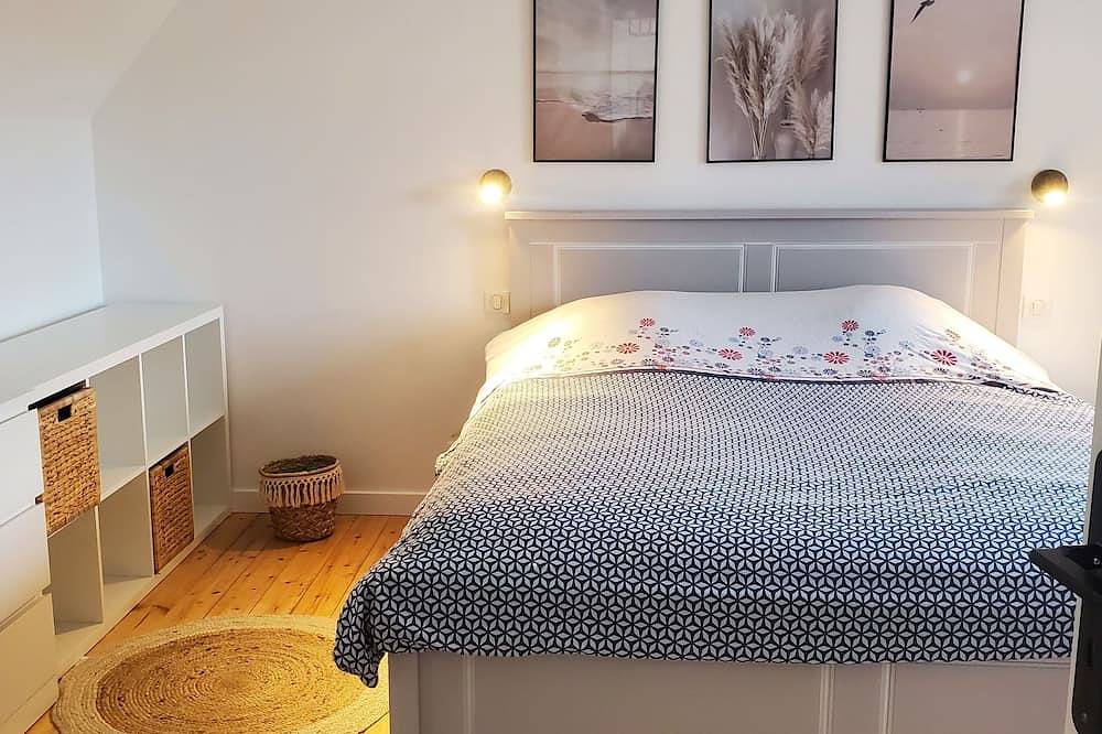 Maison de Pêcheur Entièrement Rénovée Proche Plage in Treffiagat, Quimper region