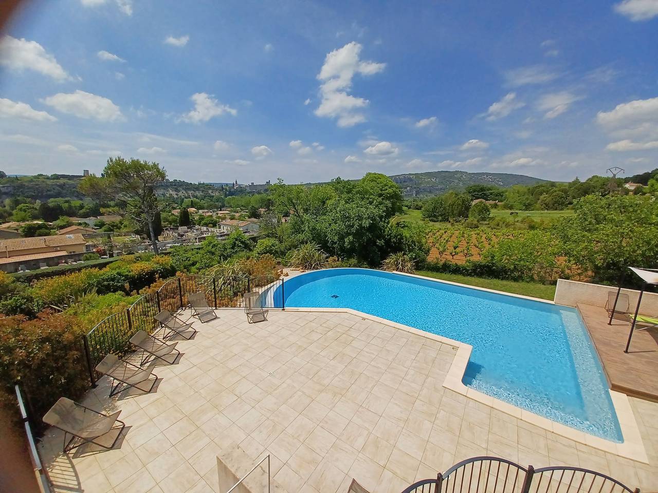 Appartement „Résidence Château Saint Martin“ mit Balkon, Wlan und Klimaanlage in Saint-Martin-d'Ardèche, Gorges de l’Ardèche