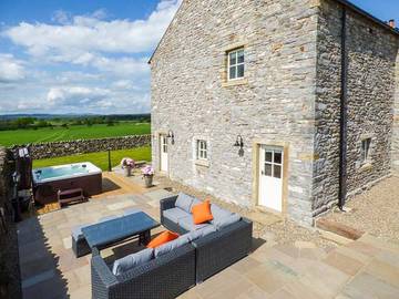 Cottage for 11 People in Forest of Bowland, North West England, Photo 1