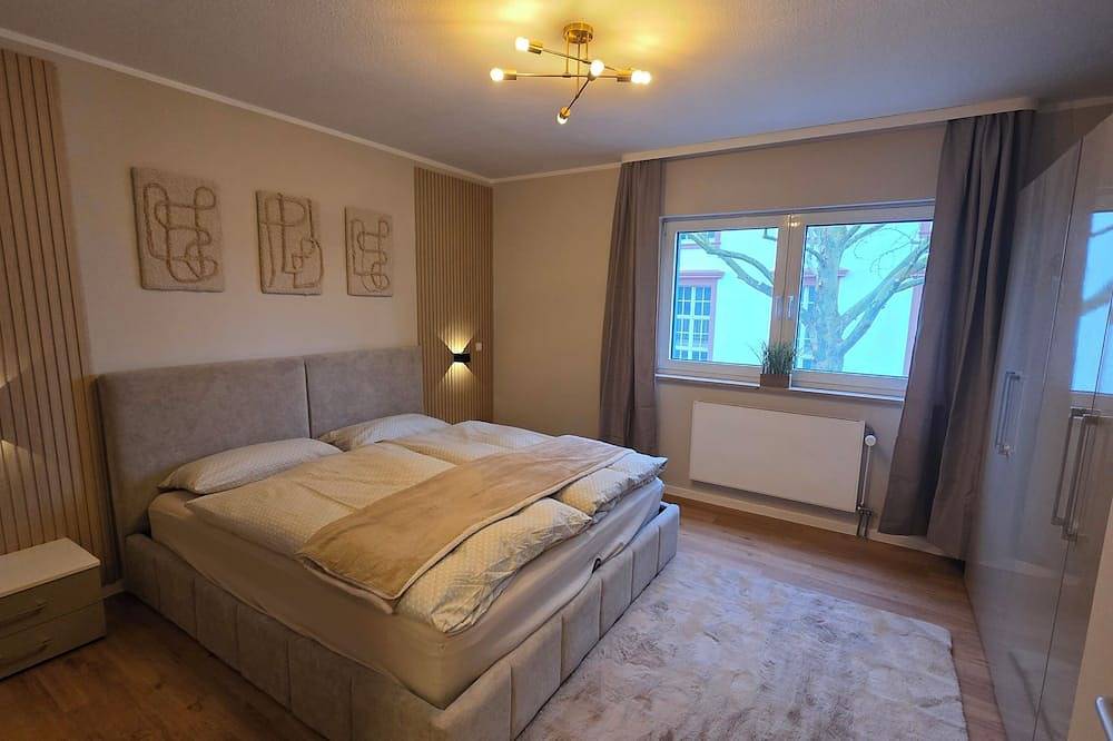 Ganze Wohnung, Exclusive complete apartment for 6 people in Groß-Gerau, Südhessen