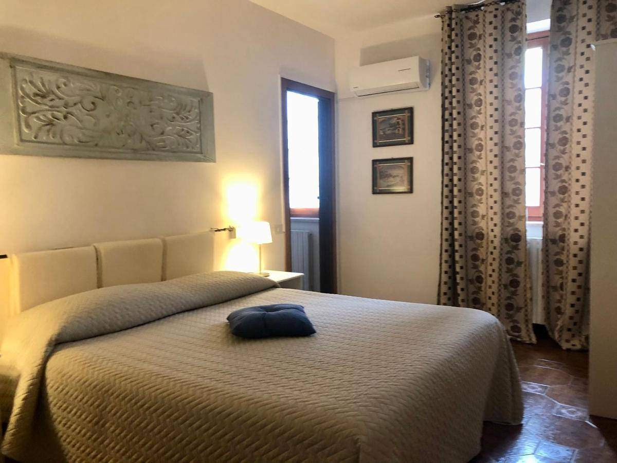 Triple Room with Private Bathroom in Rocca San Giovanni, Provincia di Chieti