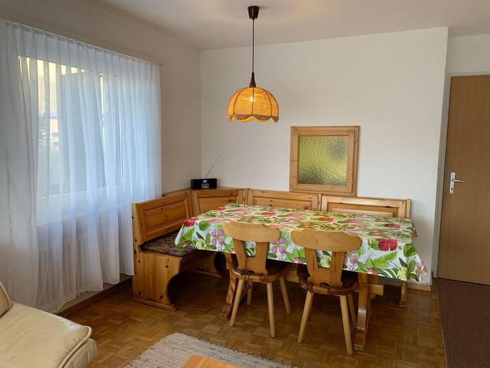 Ferienwohnung für 4 Personen, mit Balkon und Garten sowie Ausblick und Seeblick in Sils Maria