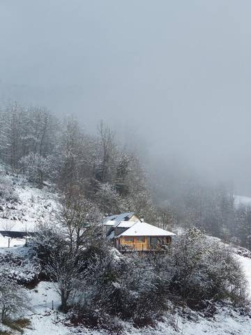Location de vacances pour 9 personnes, avec vue et terrasse à Massat