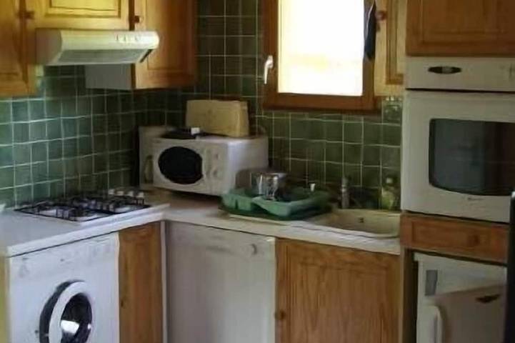 Chalet pour 3 personnes, avec balcon/terrasse et terrasse, animaux acceptés dans le Cantal - 3