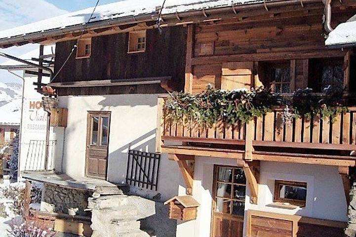 Chalet pour 4 personnes, avec balcon dans Arêches