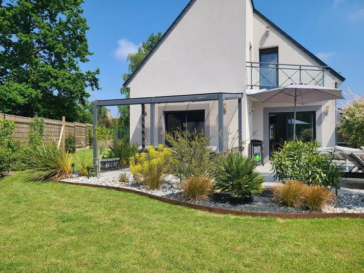 Gîte pour 8 personnes, avec jardin à Baron-sur-Odon